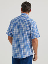 Wrangler Men's Blue & White Plaid Wrinkle Resist Short Sleeve Snap Western Shirt
