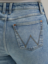 Women's Wrangler Retro High Rise Boot Cut Faeleen Light Stonewash Jeans