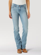 Wrangler Ultimate Riding Jean Willow in Light Wash for Women