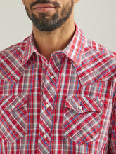 Wrangler Men's Red Plaid Fashion Snap Western Shirt