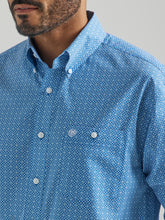 Wrangler Men's Blue Print Classic Button-Down Shirt