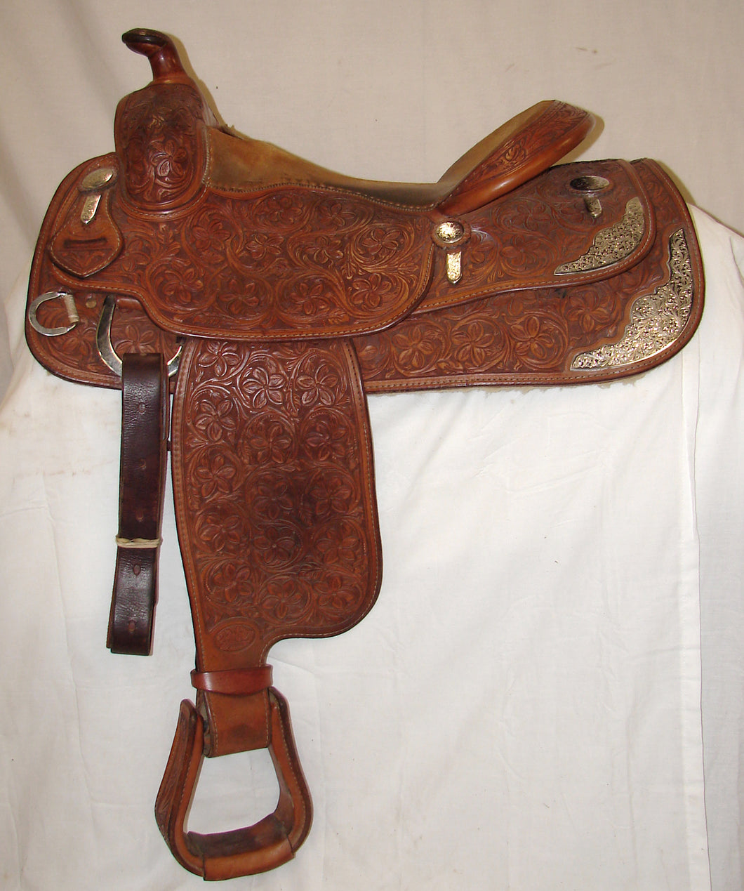 Pard's Western Shop Used 16