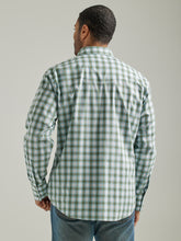 Wrangler Wrinkle Resist Green/White/Blue Plaid Western Snap Shirt for Men