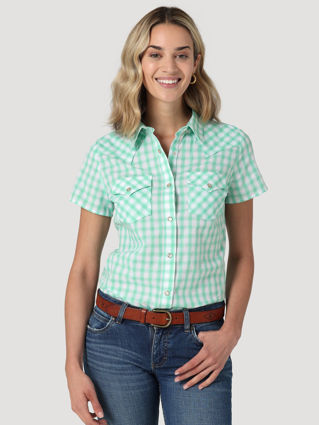 Pard's Western shop Wrangler Women's Short Sleeve Green/White Plaid Western Snap Blouse