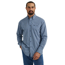 Pard's Western Shop Wrangler Men's Blue/White Plaid Classic Button-Down Shirt