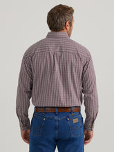 Wrangler Men's Red/White/Gray Plaid Classic Button-Down Shirt