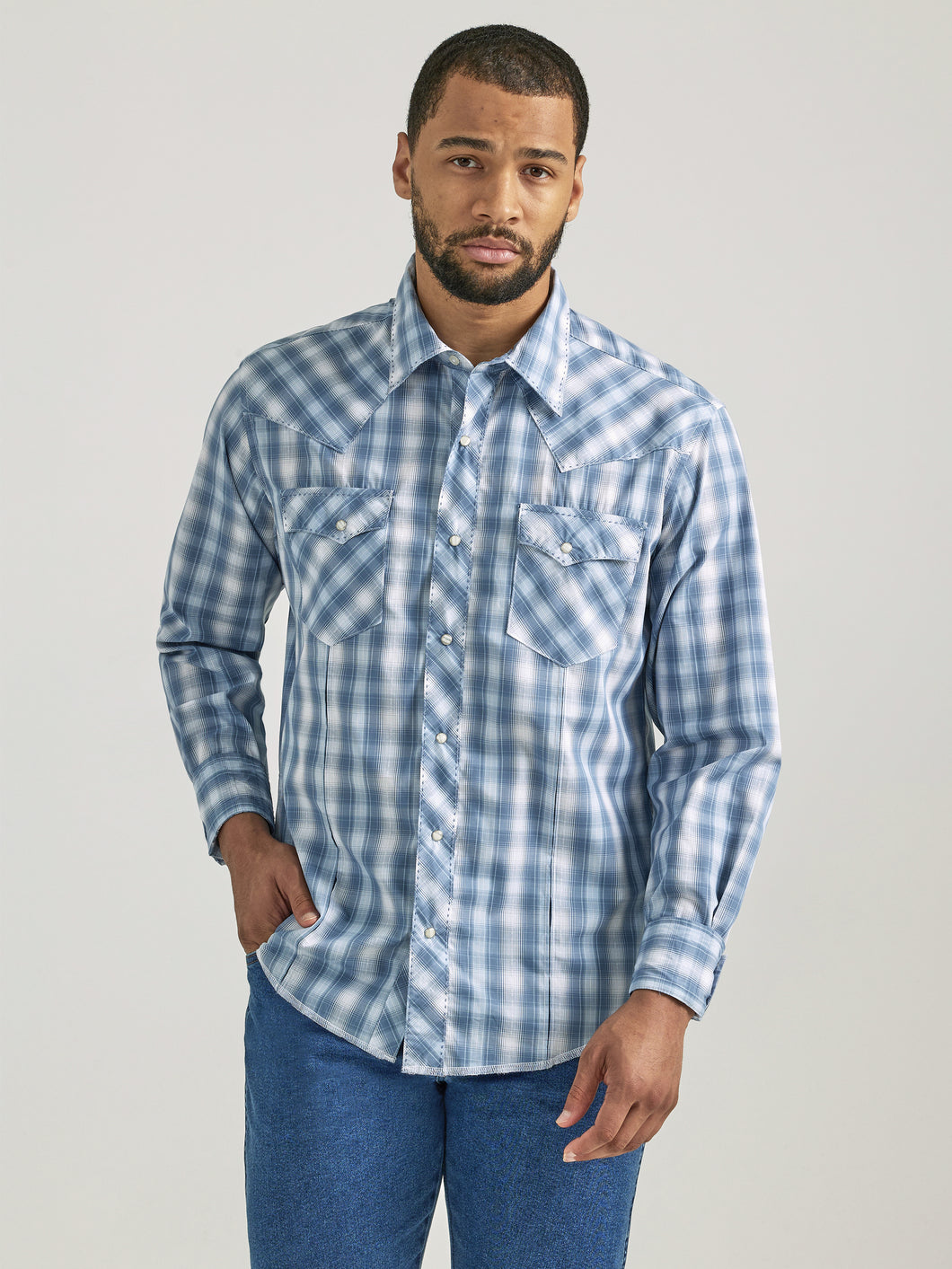 Pard's Western Shop Wrangler Blue/White Plaid Fashion Snap Western Shirt for Men