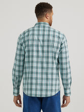 Wrangler Wrinkle Resist Turquoise/White/Black Plaid Western Snap Shirt for Men