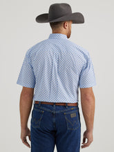 Wrangler George Strait Collection Blue & White Geometric Print Short Sleeve Button-Down Shirt