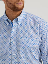 Wrangler George Strait Collection Blue & White Geometric Print Short Sleeve Button-Down Shirt