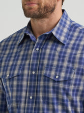 Wrangler Men's Blue/White Plaid Wrinkle Resist Snap Western Shirt