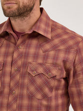 Wrangler Retro Men's Rust Plaid Western Snap Shirt