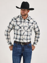 Pard's Western Shop Wrangler Retro Men's White/Black Plaid Western Snap Shirt