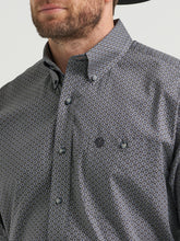 Wrangler George Strait Collection Black/Grey Geometric Print Button-Down Shirt