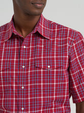 Wrangler Men's Deep Cherry Red Plaid Wrinkle Resist Short Sleeve Western Snap Shirt