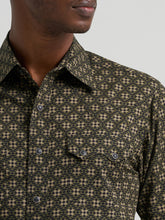 Wrangler Retro Men's Olive/Black Print Western Snap Shirt