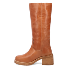 Dingo Women's Tan Vegabond Round Toe Boots