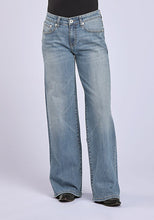 Women's Stetson 675 Mid Rise Wide Leg Light Stonewash Jeans