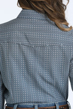 Cinch Women's Blue/Pink Printed Arenaflex Western Snap Blouse
