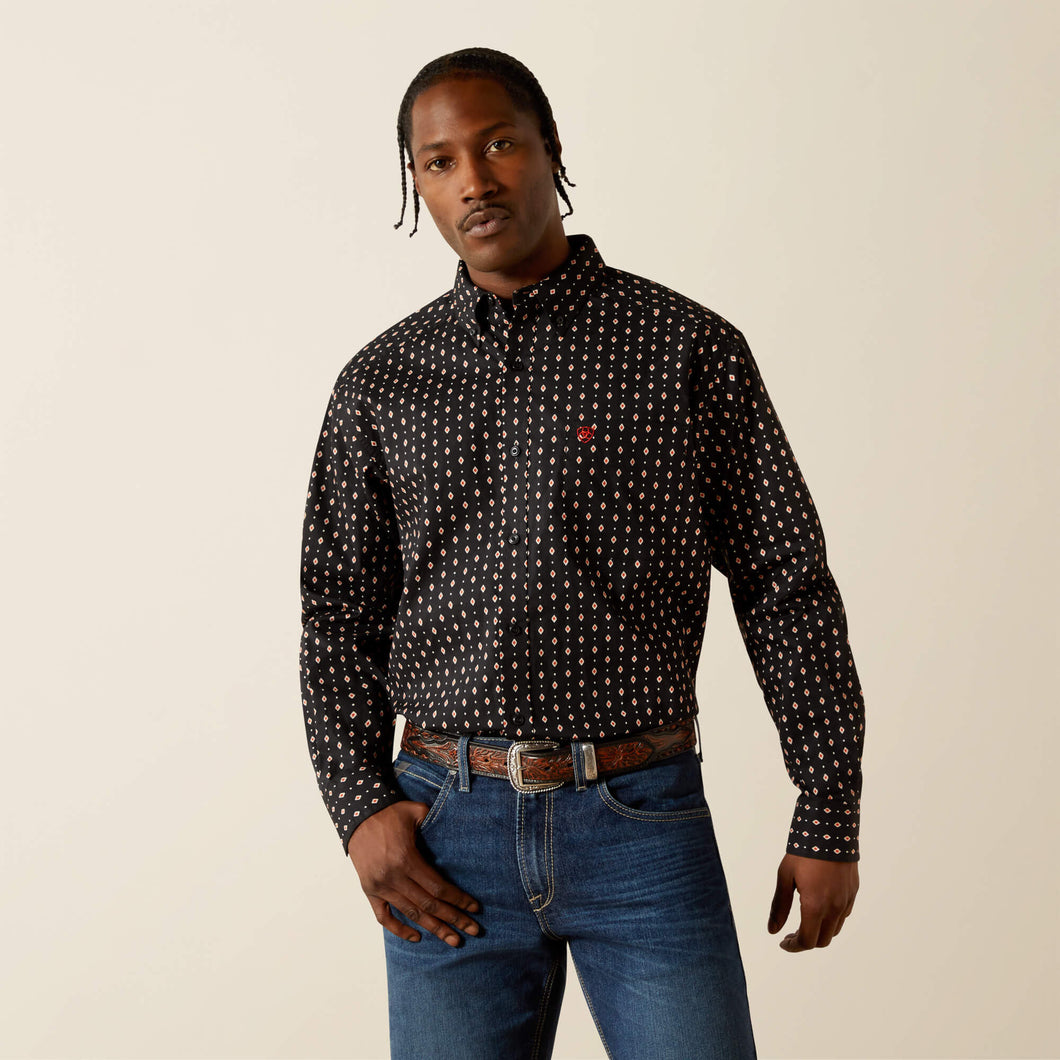 Ariat Men's Thorin Black/Red Diamond Print Classic Fit Button-Down Shi Pard's Western Shop Ariat Men's Thorin Black/Red Diamond Print Classic Fit Button-Down Shi Pard's Western Shop