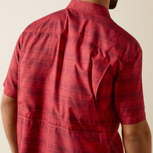 Ariat Men's Red Southwest Print VentTEK Outbound Short Sleeve Button-Down Classic Fit Shirt