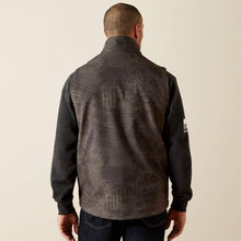 Ariat Men's Patriot Camo Flag Softshell Vest