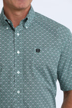 Cinch Men's Green Geometric Print Short Sleeve Button-Down Shirt
