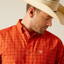 Ariat Men's Pro Series Kasen Orange Plaid Short Sleeve Classic Fit Button-Down Shirt