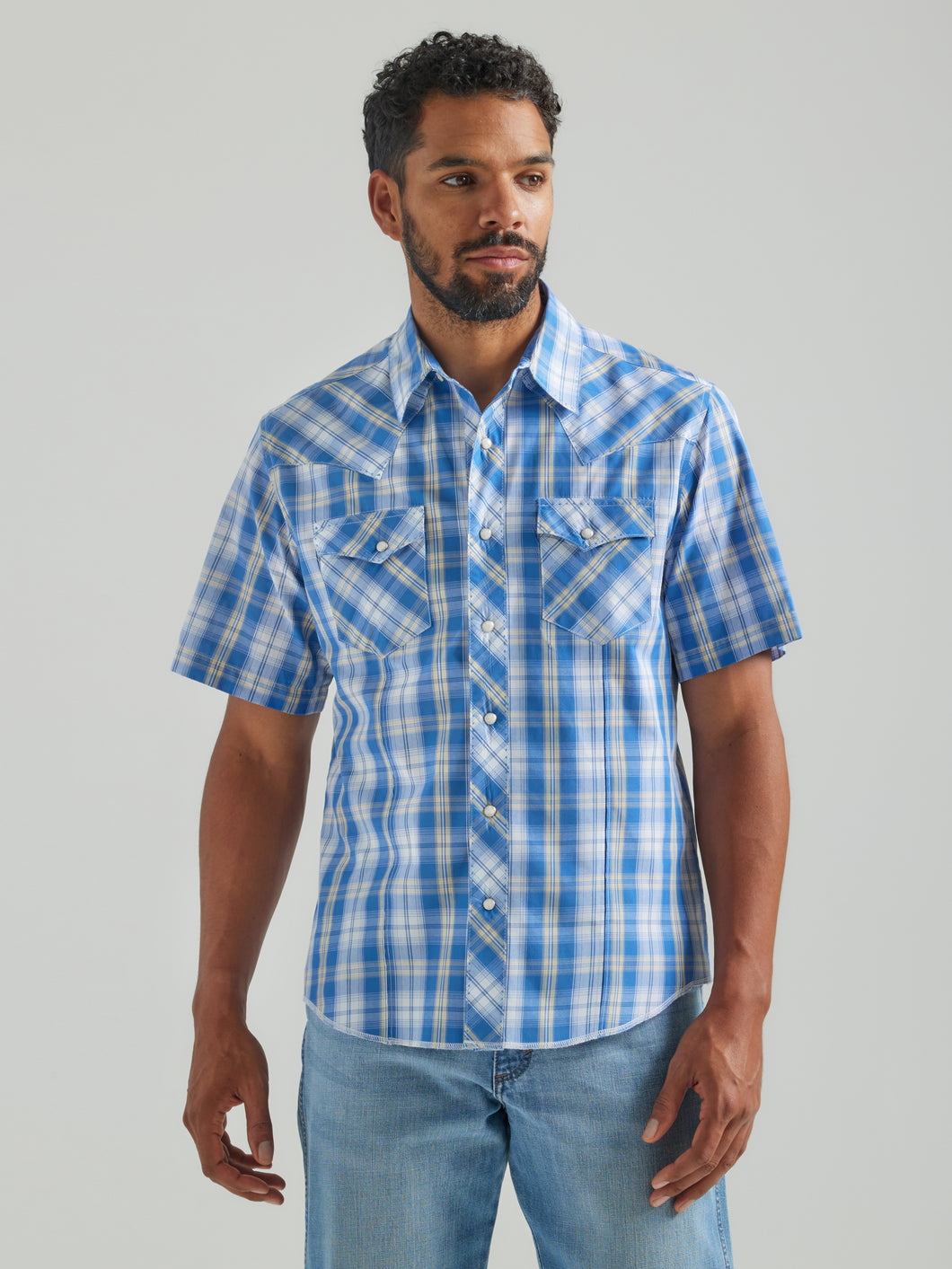 Pard's Western Shop Wrangler Men's Blue/White Plaid Short Sleeve Fashion Snap Western Shirt